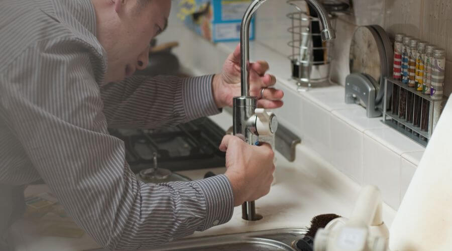 Professional same day plumber in Tolono, IL